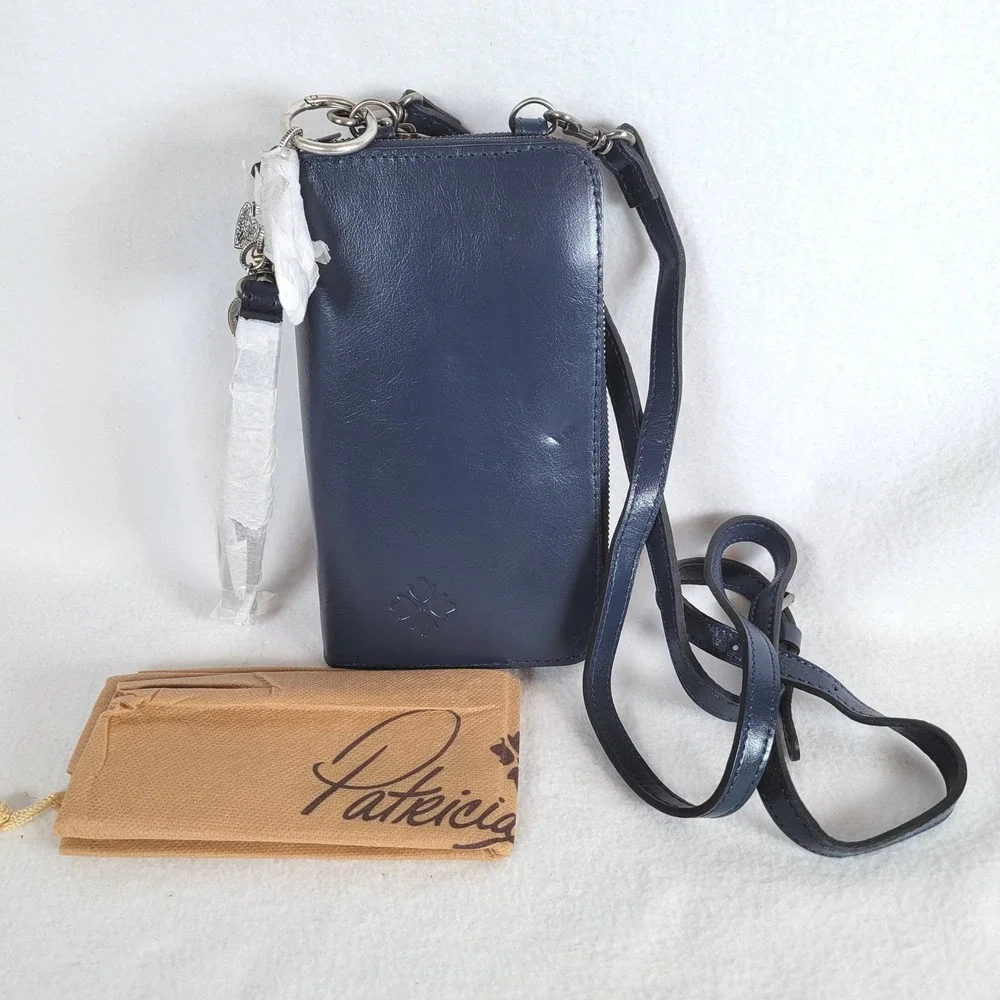 Patricia Nash Womens Amalia Leather Phone Bag Clutch Keychain Wallet Blue Purse